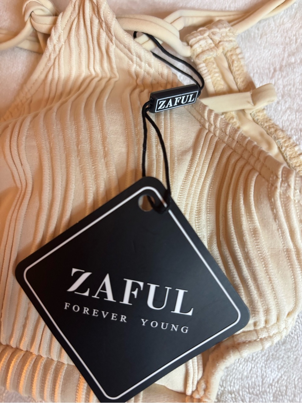 Zaful Women’s Beige Textured Tie-Side Bikini Set - Elegant Swimwear - Picture 4 of 8
